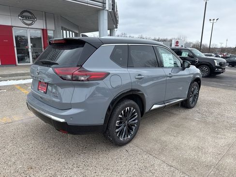 New 2026 Nissan Rogue Platinum image 4