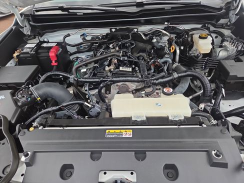 Used 2024 Toyota Tacoma TRD Off-Road AWD/4WD image 28