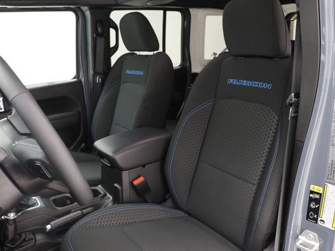 Used 2025 Jeep Wrangler Unlimited Rubicon 4xe w/ Convenience Group image 14