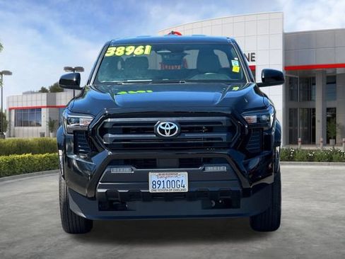 Used 2025 Toyota Tacoma SR5 RWD image 10