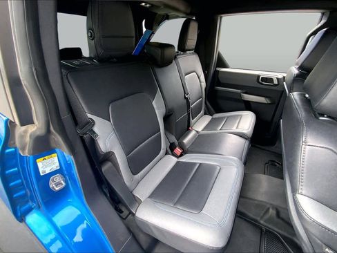 Used 2023 Ford Bronco Black Diamond AWD/4WD image 20