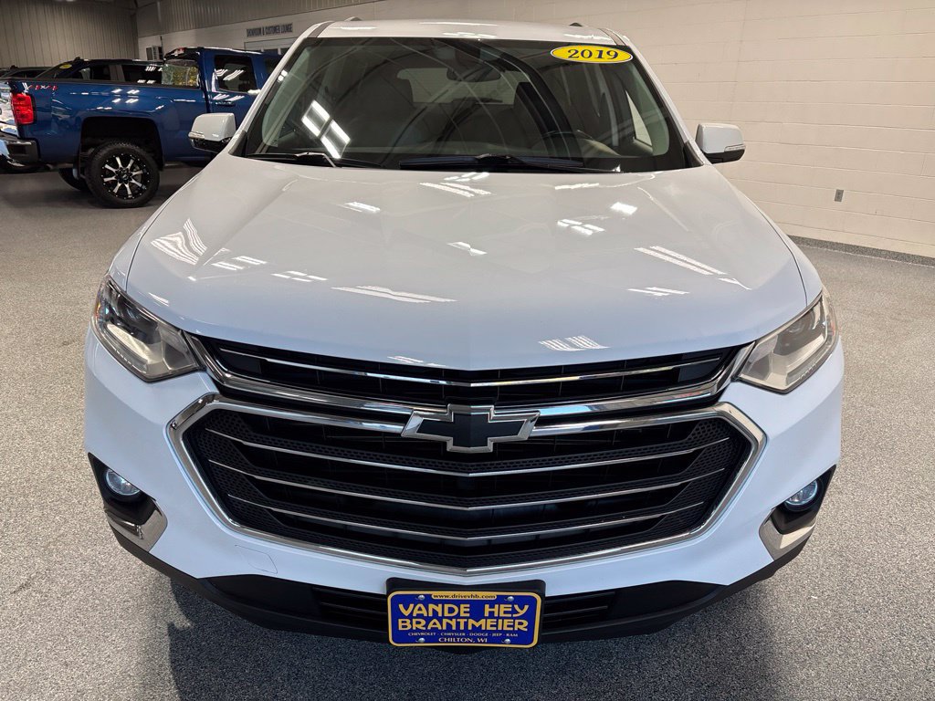 Used 2019 Chevrolet Traverse LT w/ LPO, Floor Liner Package AWD/4WD image 2