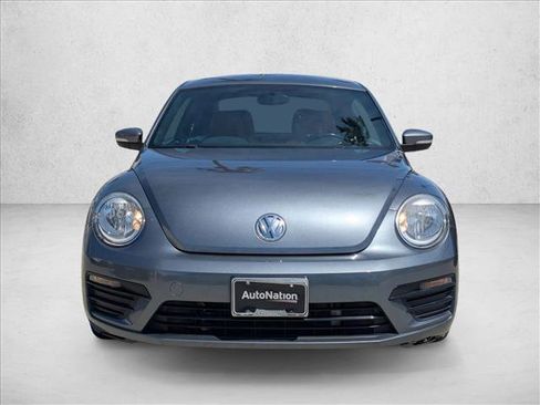 Used 2017 Volkswagen Beetle 1.8T FWD image 2