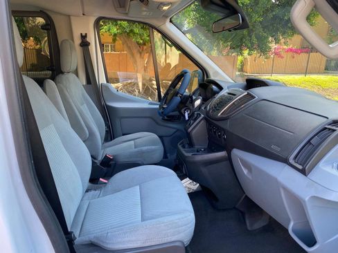 Used 2015 Ford Transit 350 XLT RWD image 39