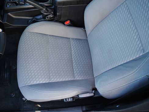 Used 2021 Toyota Tacoma SR image 9