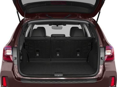 Used 2017 Subaru Outback 2.5i Touring AWD/4WD image 15