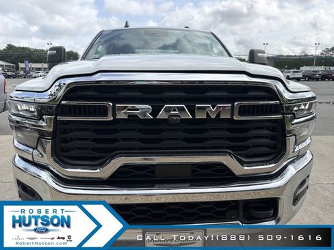 Used 2026 RAM 2500 Big Horn AWD/4WD image 3