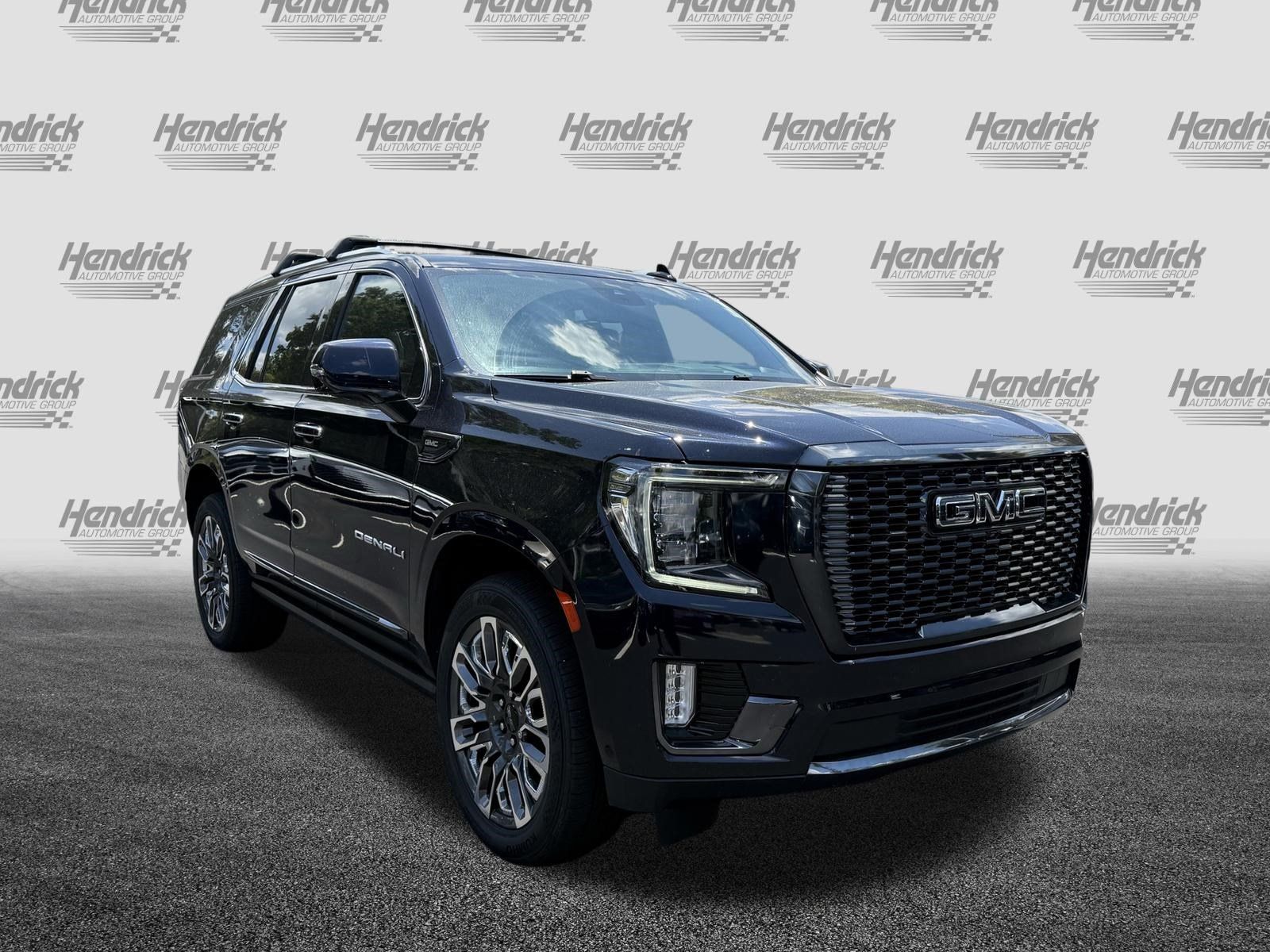 Used 2023 GMC Yukon Denali Ultimate AWD/4WD image 2