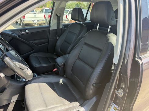 Used 2016 Volkswagen Tiguan S FWD image 11