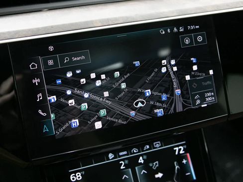 Used 2022 Audi e-tron Premium Plus w/ Premium Plus Package image 15