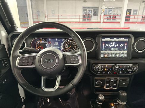 Used 2021 Jeep Wrangler Unlimited Sahara image 16