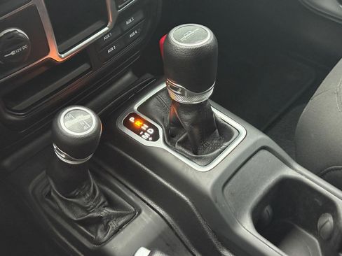 Used 2020 Jeep Gladiator Sport w/ Auxiliary Switch Group image 20