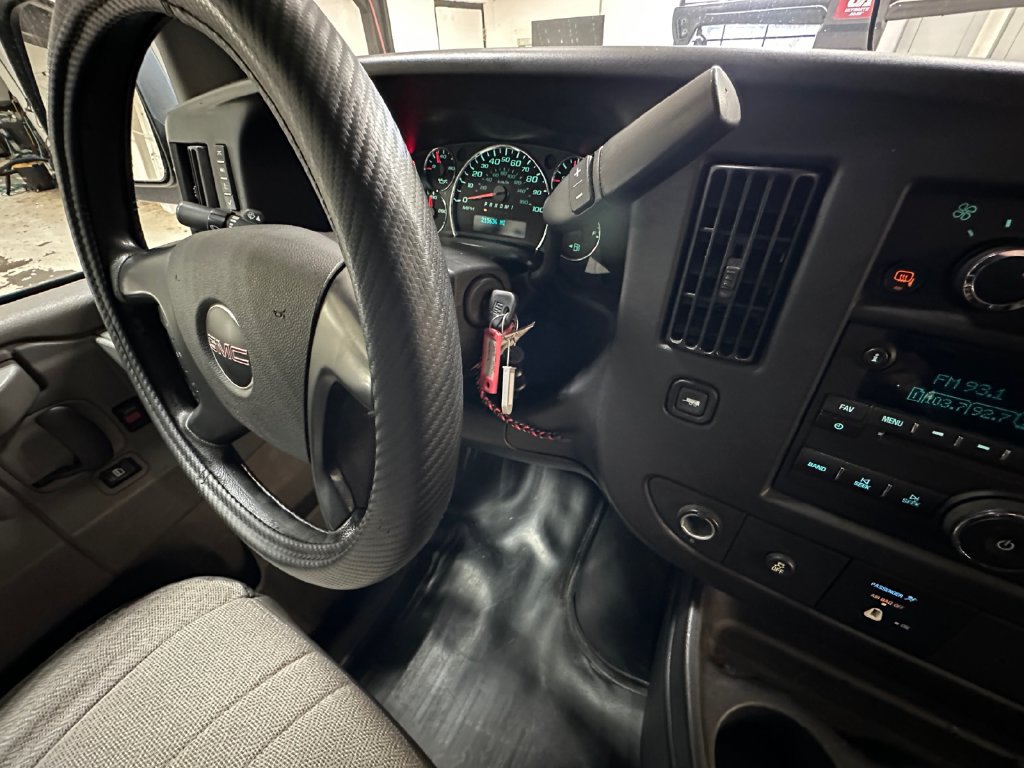 Used 2016 GMC Savana 2500 RWD image 14