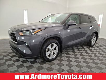 Used 2022 Toyota Highlander LE