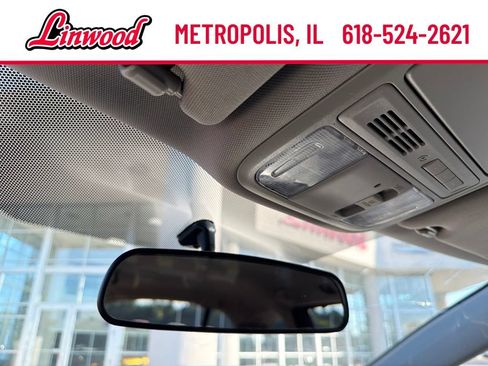 Used 2017 Honda Odyssey SE image 26