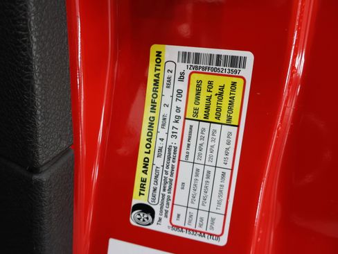 Used 2013 Ford Mustang GT Premium RWD image 49