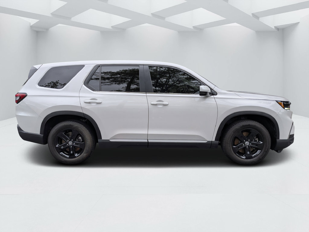 Used 2025 Honda Pilot EX-L image 2