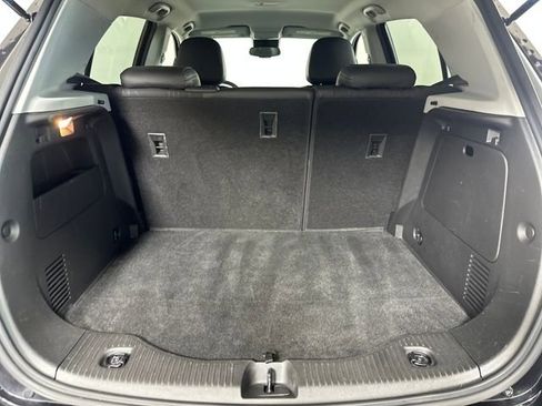 Used 2022 Chevrolet Trax LT w/ LT Convenience Package image 26