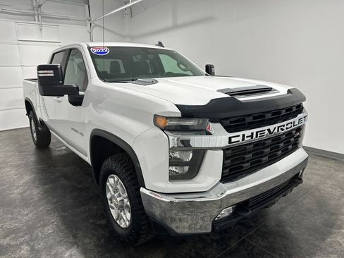 Used 2022 Chevrolet Silverado 2500 LT w/ Convenience Package AWD/4WD image 3