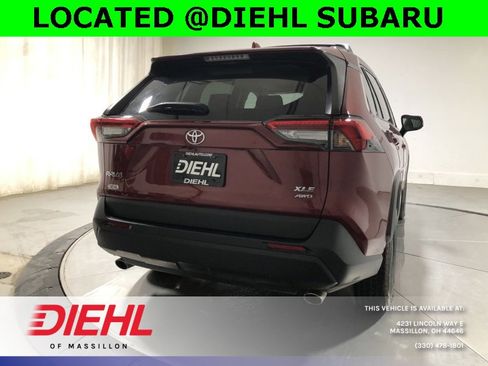 Used 2022 Toyota RAV4 XLE w/ Convenience Package image 7