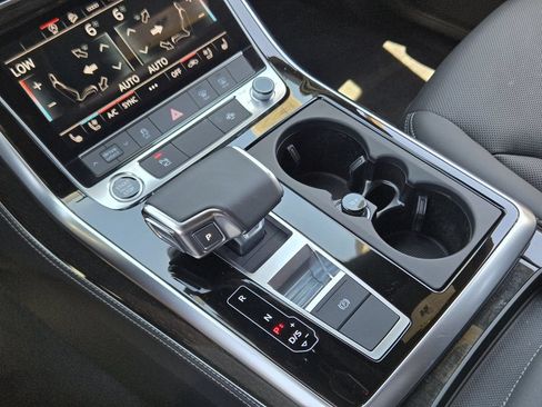 Certified 2025 Audi Q8 Premium Plus AWD/4WD image 24