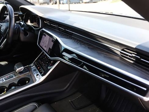 Used 2021 Audi A7 e Prestige w/ Prestige Package image 61