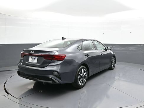 Certified 2024 Kia Forte LXS FWD image 6