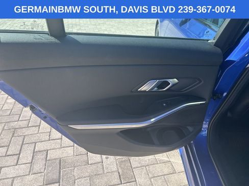 Used 2022 BMW 330i Sedan w/ M Sport Package image 18