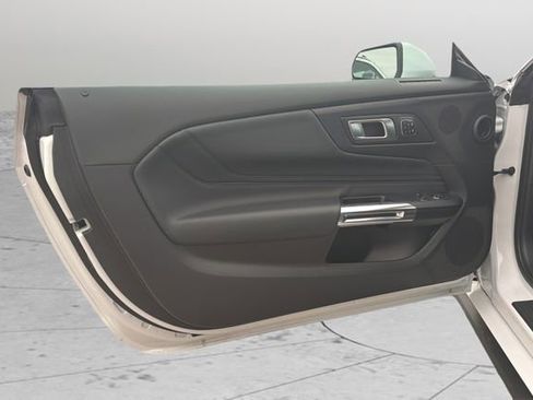 Used 2025 Ford Mustang Premium image 36