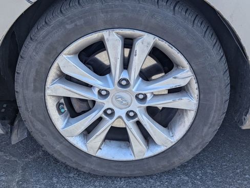 Used 2015 Hyundai Elantra GT FWD image 13