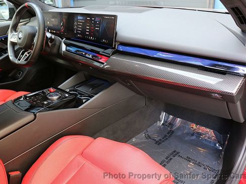 Used 2025 BMW M5 w/ Carbon Package image 28