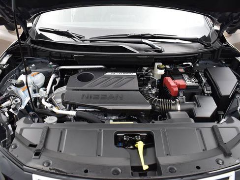 Certified 2025 Nissan Rogue SV image 19