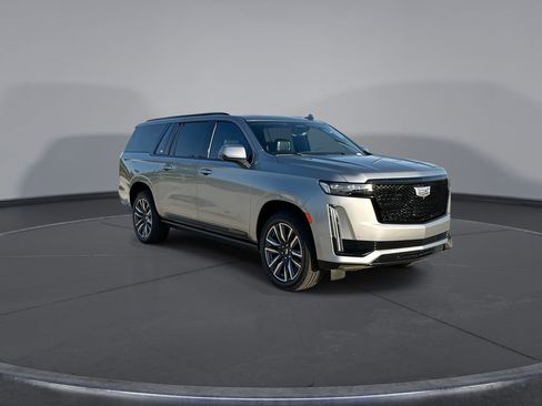 Used 2023 Cadillac Escalade ESV Sport Platinum w/ Heavy-Duty Trailer Package AWD/4WD image 12