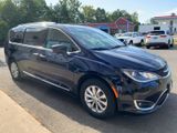 Used 2018 Chrysler Pacifica Touring-L image 3