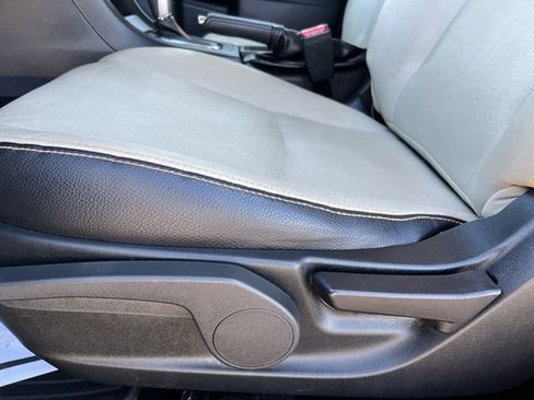 Used 2016 Subaru Crosstrek 2.0i Limited image 13