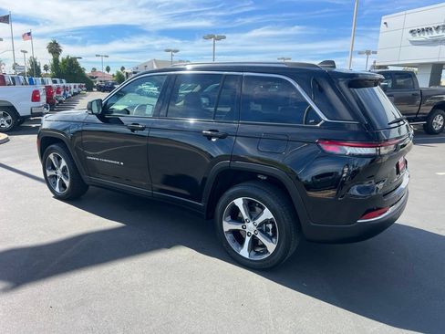 Used 2023 Jeep Grand Cherokee 4WD 4xe image 16