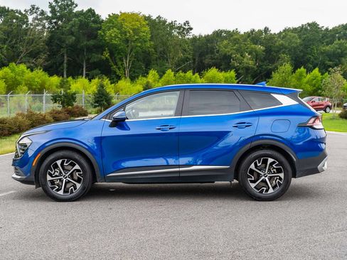 Used 2024 Kia Sportage EX FWD image 6