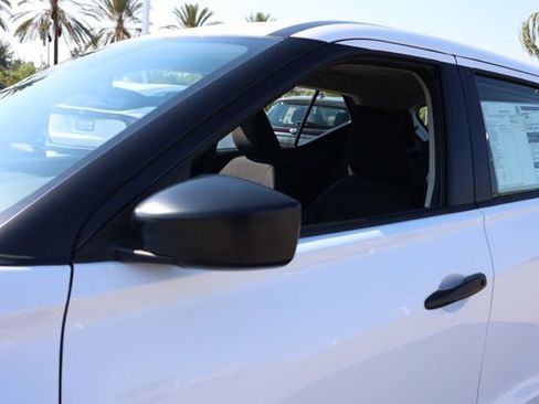 New 2025 Nissan Kicks Play S image 12