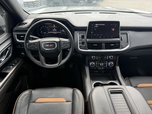 Used 2023 GMC Yukon XL AT4 AWD/4WD image 14