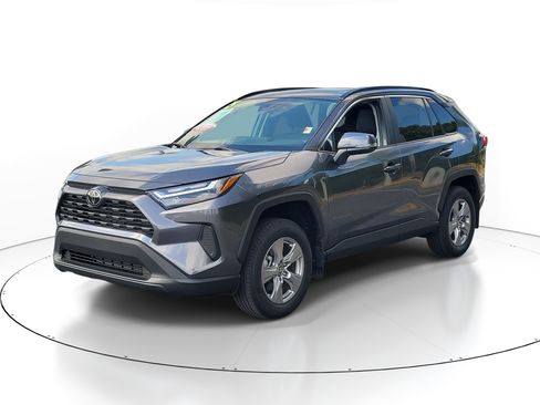 Certified 2025 Toyota RAV4 XLE FWD image 3