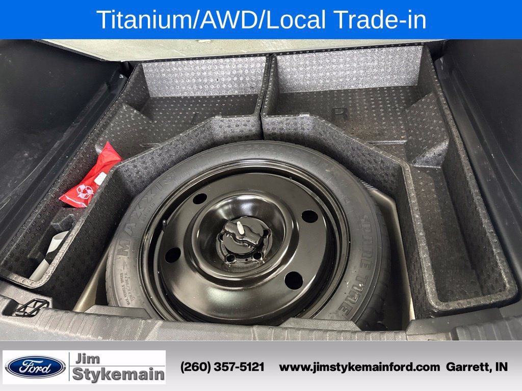 Used 2017 Ford Edge Titanium w/ Technology Package AWD/4WD image 34