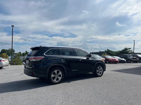 Used 2015 Toyota Highlander Limited Platinum AWD/4WD image 4