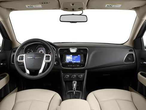 Used 2014 Chrysler 200 Limited FWD image 10