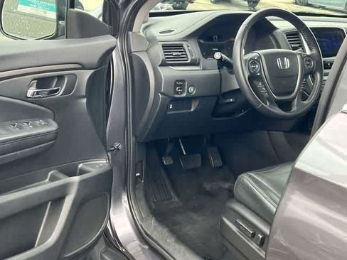 Used 2017 Honda Pilot EX-L image 2