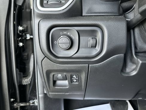 Used 2021 RAM 1500 Big Horn AWD/4WD image 17