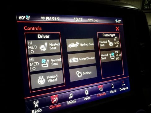 Used 2019 RAM 1500 Laramie AWD/4WD image 35