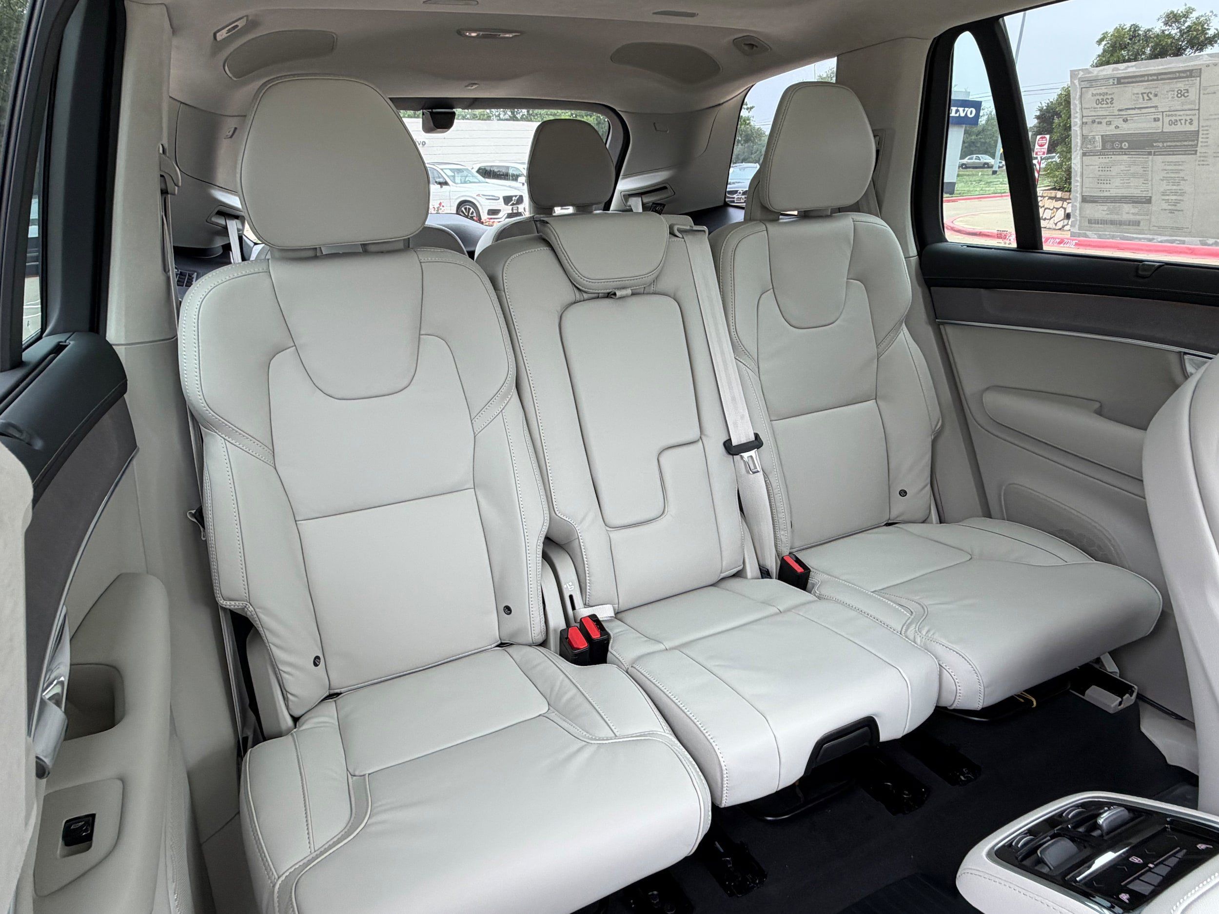New 2026 Volvo XC90 T8 Ultra w/ Lounge Package AWD/4WD image 10