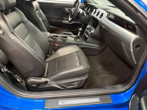 Used 2019 Ford Mustang GT Premium w/ Black Accent Package RWD image 59