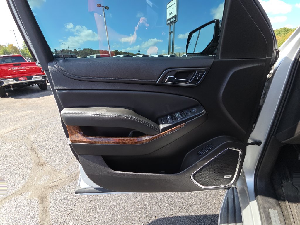 Used 2017 Chevrolet Tahoe Premier AWD/4WD image 12