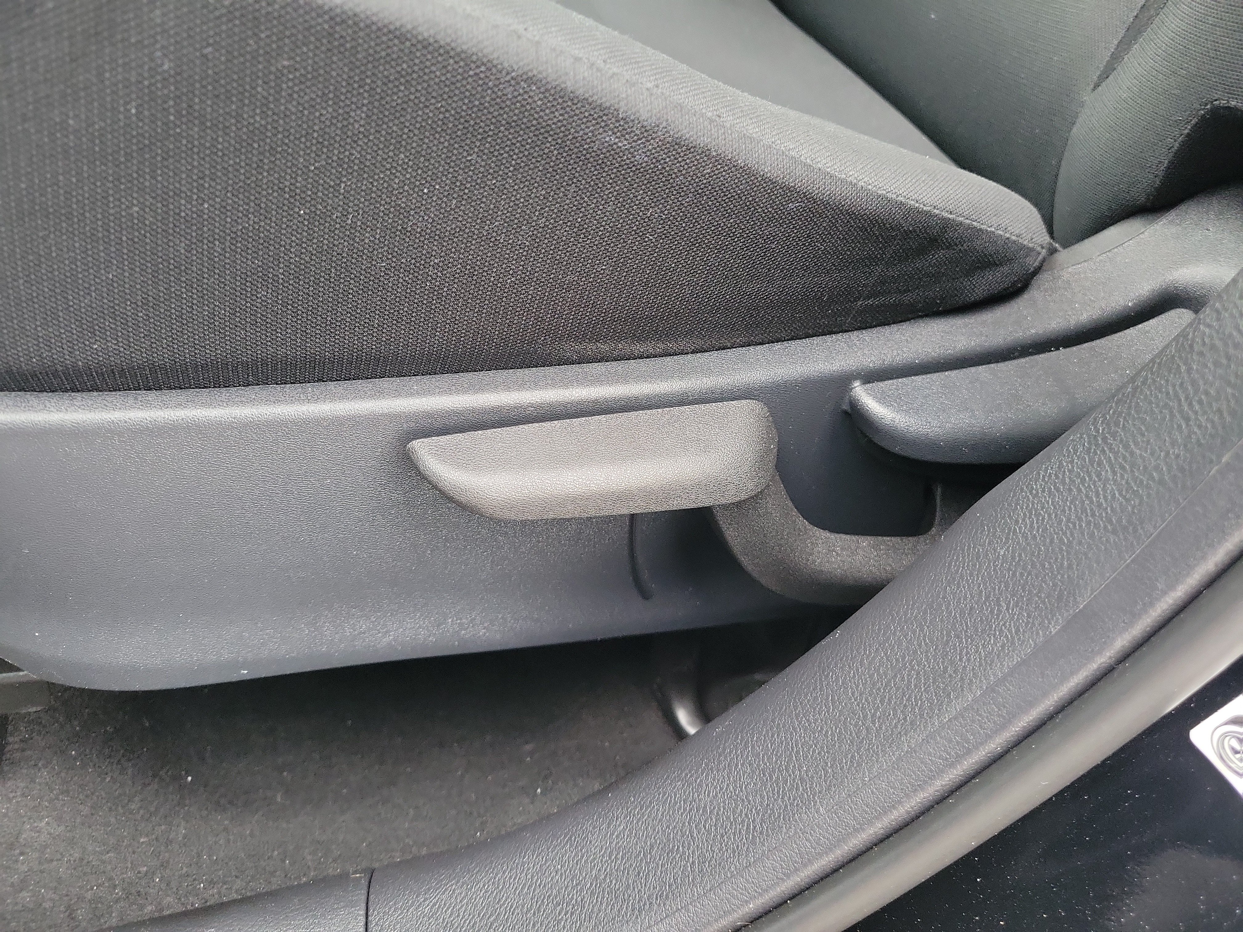 Used 2023 Nissan Kicks S FWD image 16